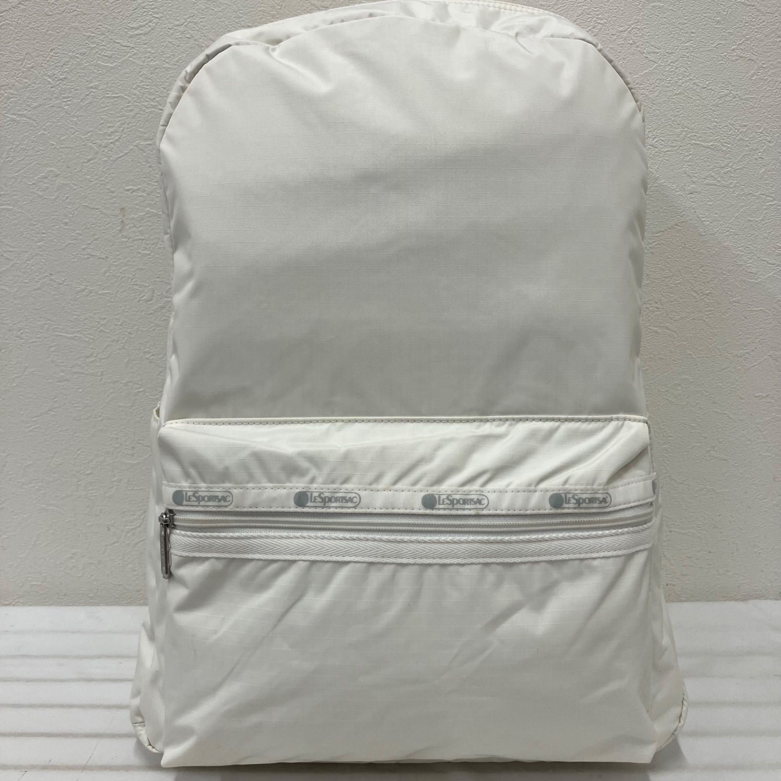 4796　LeSportsac　レスポートサック　リュック　 バックパック　CLASSIC EVERYDAY BACKPACK　 クラシックエブリデイ　メレンゲ　ホワイト系　白　 リップストップナイロン　軽量　大容量　PC収納　 キャリーオン　レディース