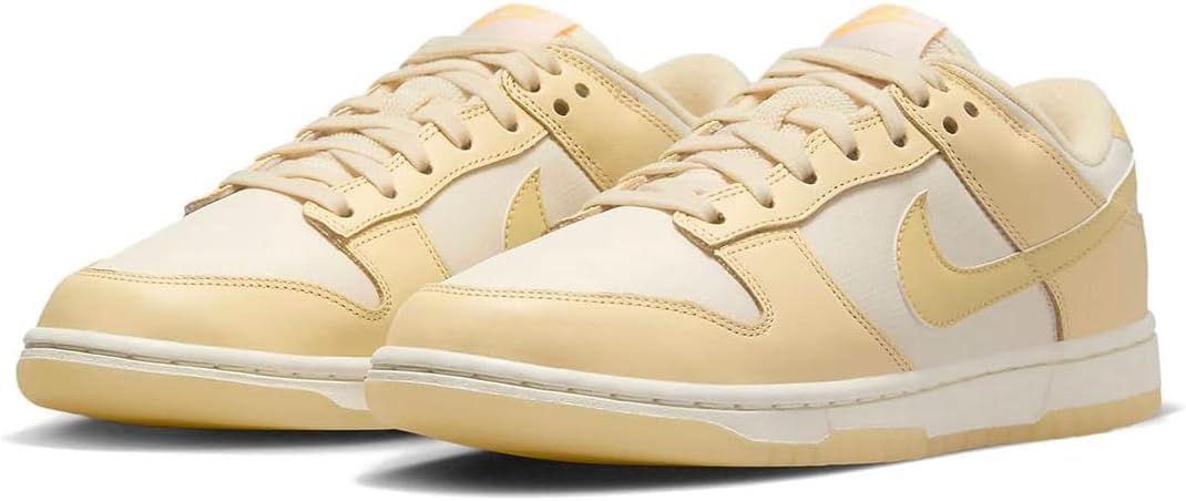 [ナイキ] ダンク ロー W DUNK LOW モスリン/ペールアイボリー/レーザーオレンジ/チームゴールド FZ2552-100 25.0cm [25.0 cm]