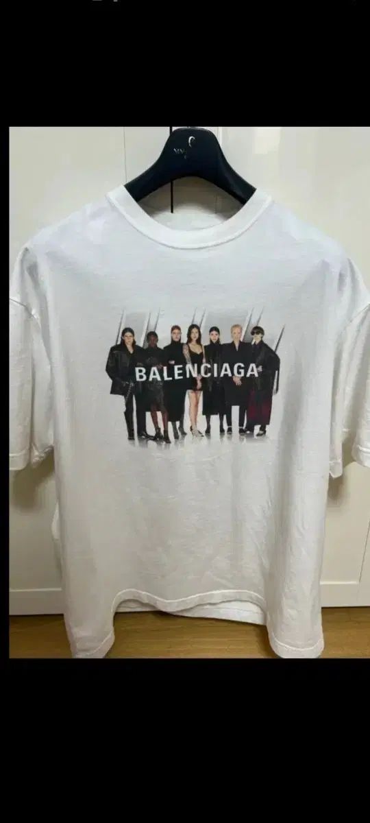 (ほぼ新品)百貨店購入 バレンシアガ アートワーク Tシャツ