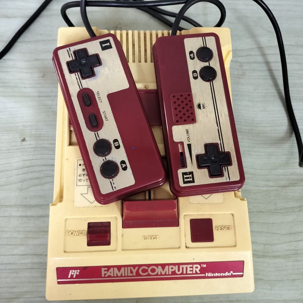 ファミコン本体　HVC-001　動作未確認 動作未確認 Nintendo FAMILY COMPUTER HVC-001 ファミコン本体のみ