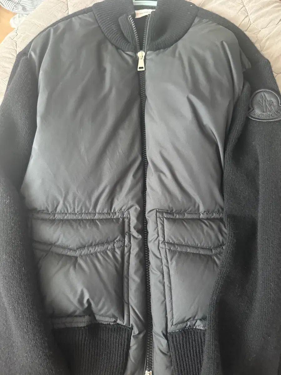 正規品 MONCLER モンクレール ニット ダウン 102,460円