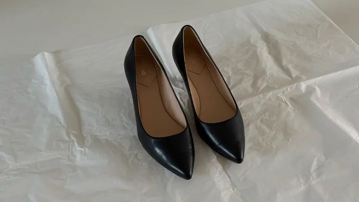 ほぼ新品 / 220 ALDO パンプス ヒール ブラック