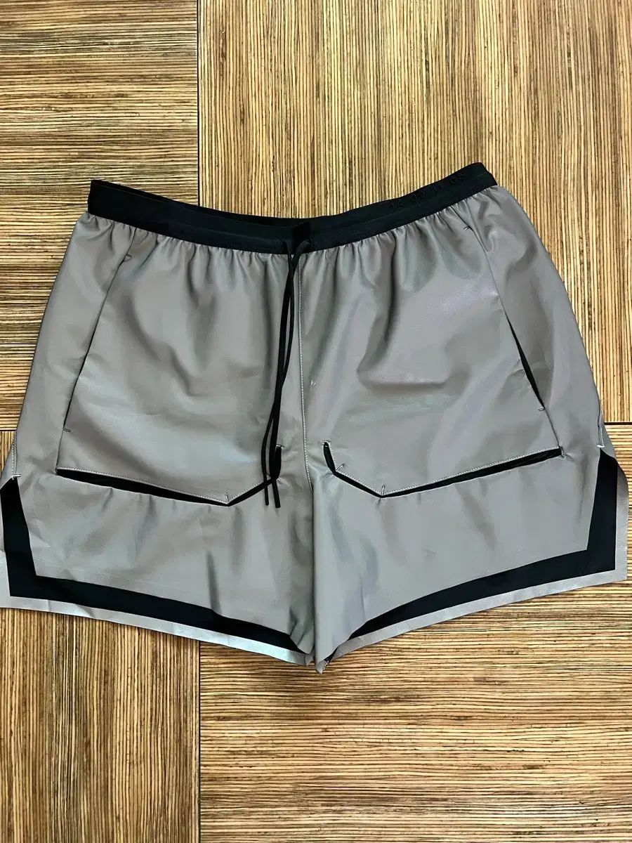 ナイキ テックパック ランニング リフレクティブ ショーツ M 新品