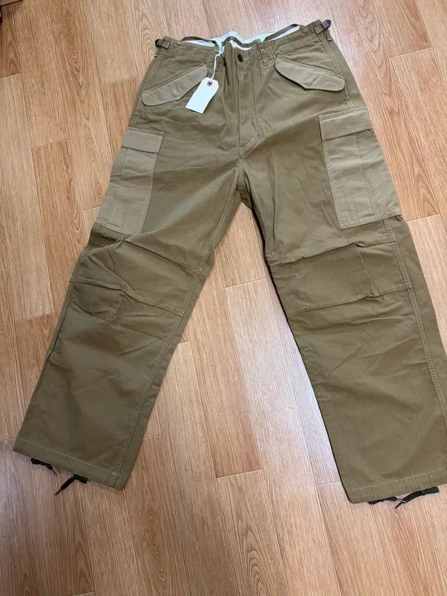 nanamica カーゴパンツ ベージュ(34 新品)