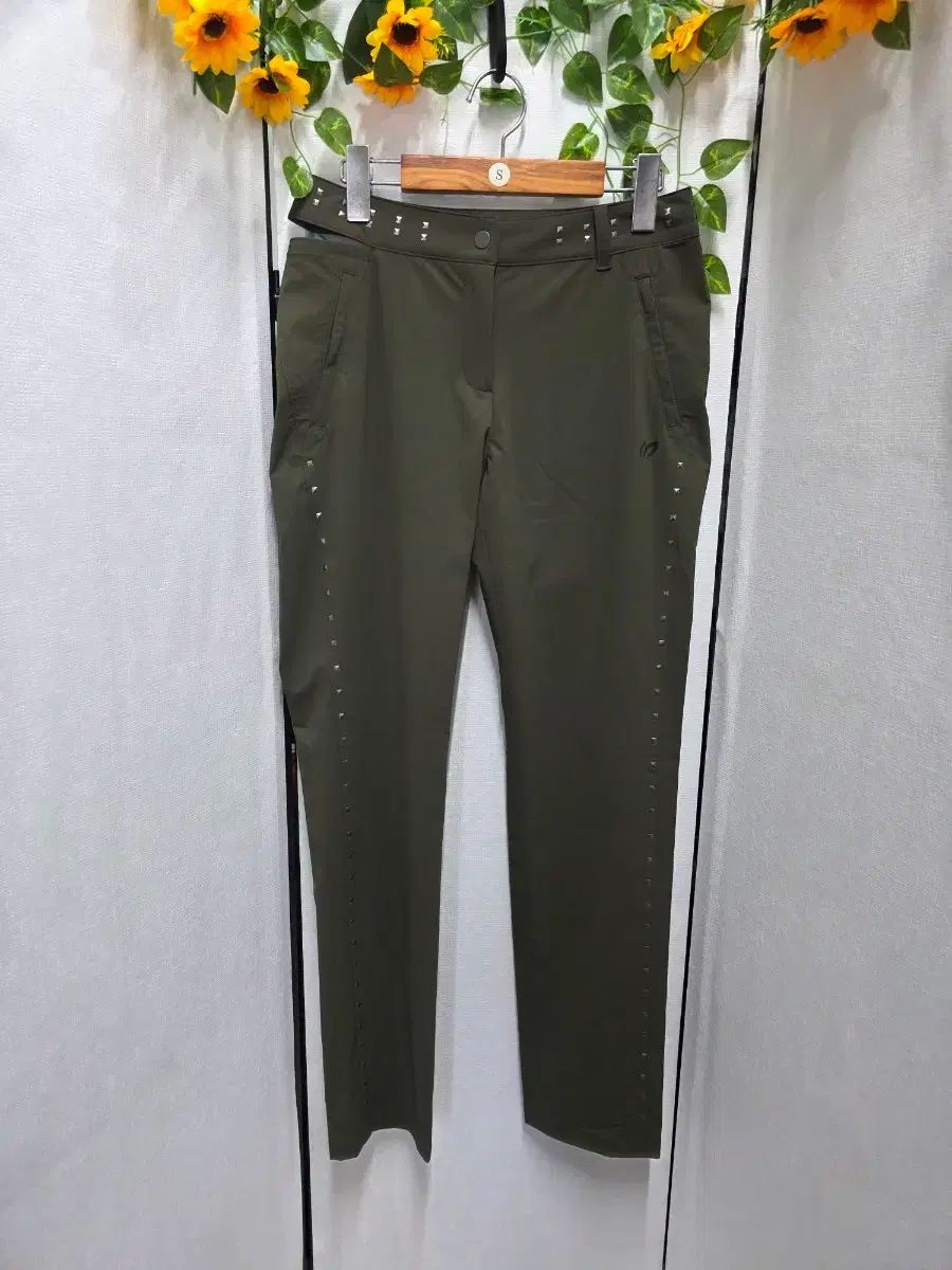 マスターバニーエディション ゴルフパンツ