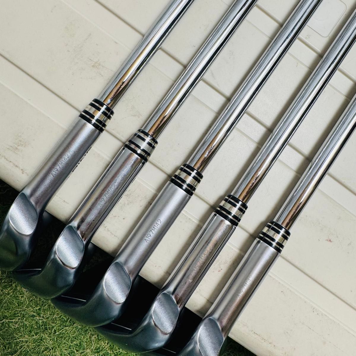 ［良品］PING ピン g425 黒ドット メンズアイアン5本セット スチールS 良品】初心者推奨 ピン G425 黒ドット メンズアイアンセット 5本 S