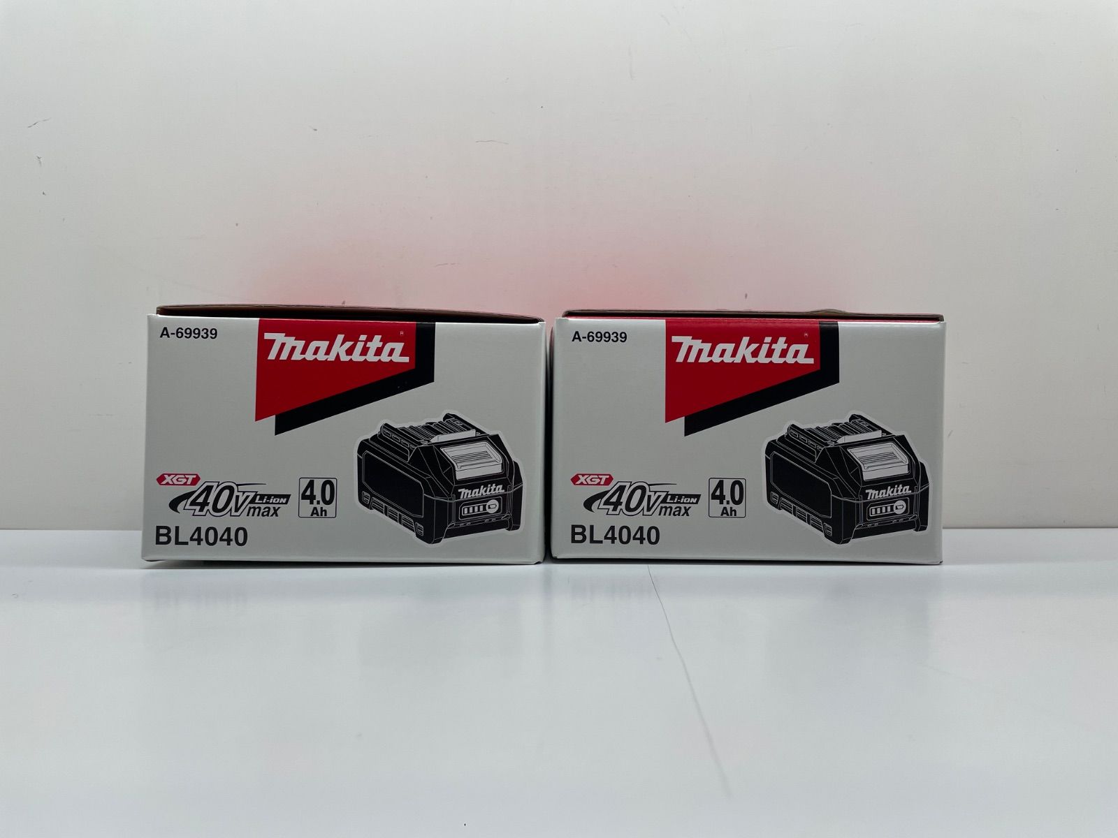 【新品未使用開封品　2個セット】 メーカー：Makita（マキタ） 品名：40V リチウムイオンバッテリー 型番： BL4040 4.0Ah 2個セット