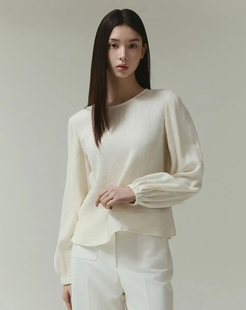 イッミシャ ボリューム スリーブ ブラウス 24SS