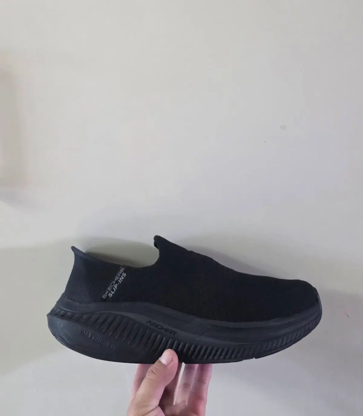 270 SKECHERS (スケッチャーズ) GO WALK (ゴーウォーク) MAX (マックス)クッショニング アーチフィット ハンズフリー スリップ IN (イン) トリプルブラック