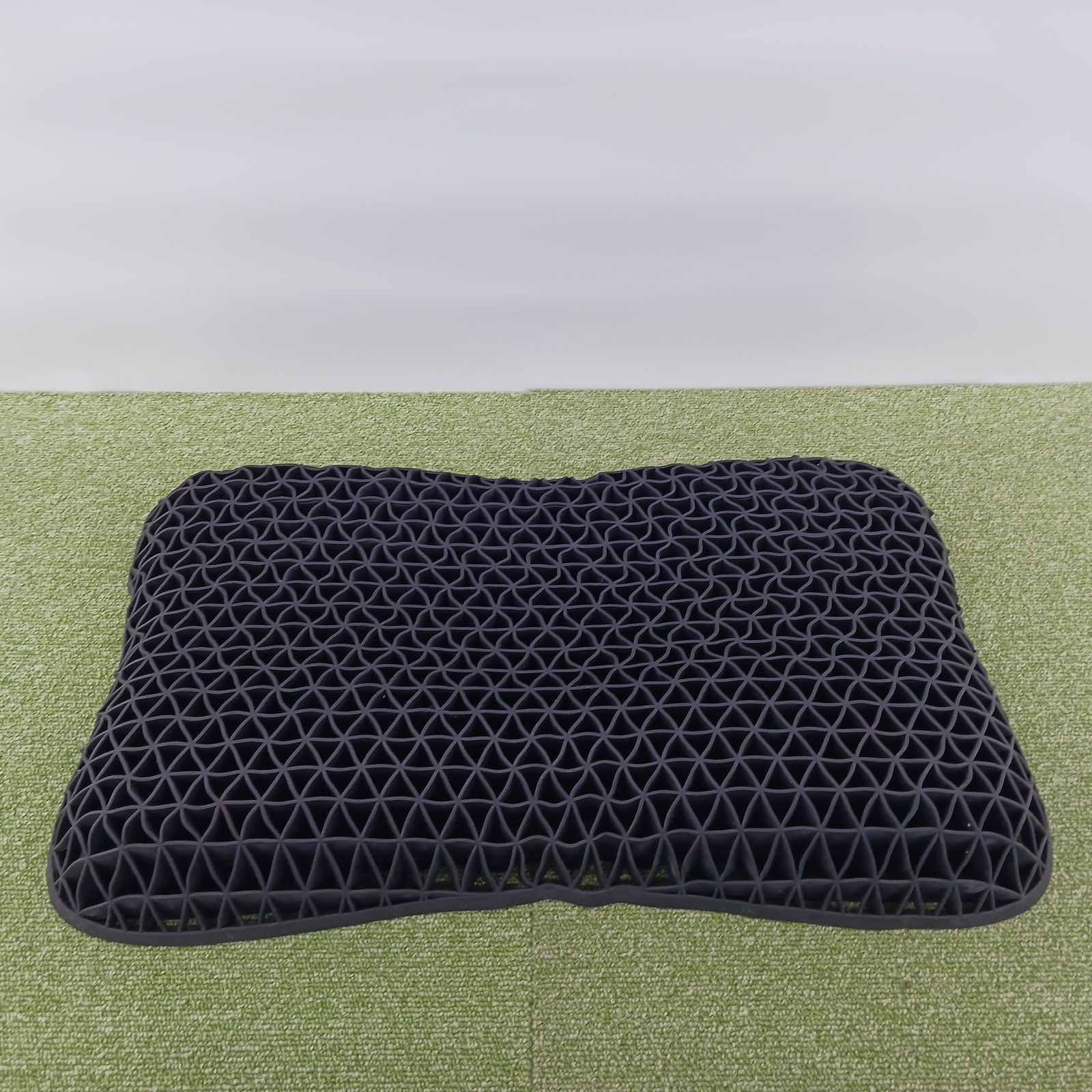 展示商品】太陽 ヒツジのいらない枕 Fit ブラック [テンセル枕カバー 