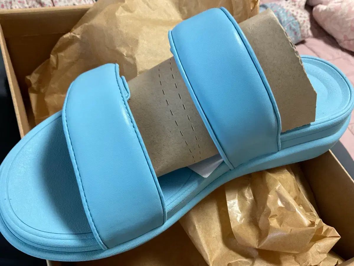 新品 FITFLOP フィットフロップ F Glitch Mode GO ボンダイ ブルー 235mm