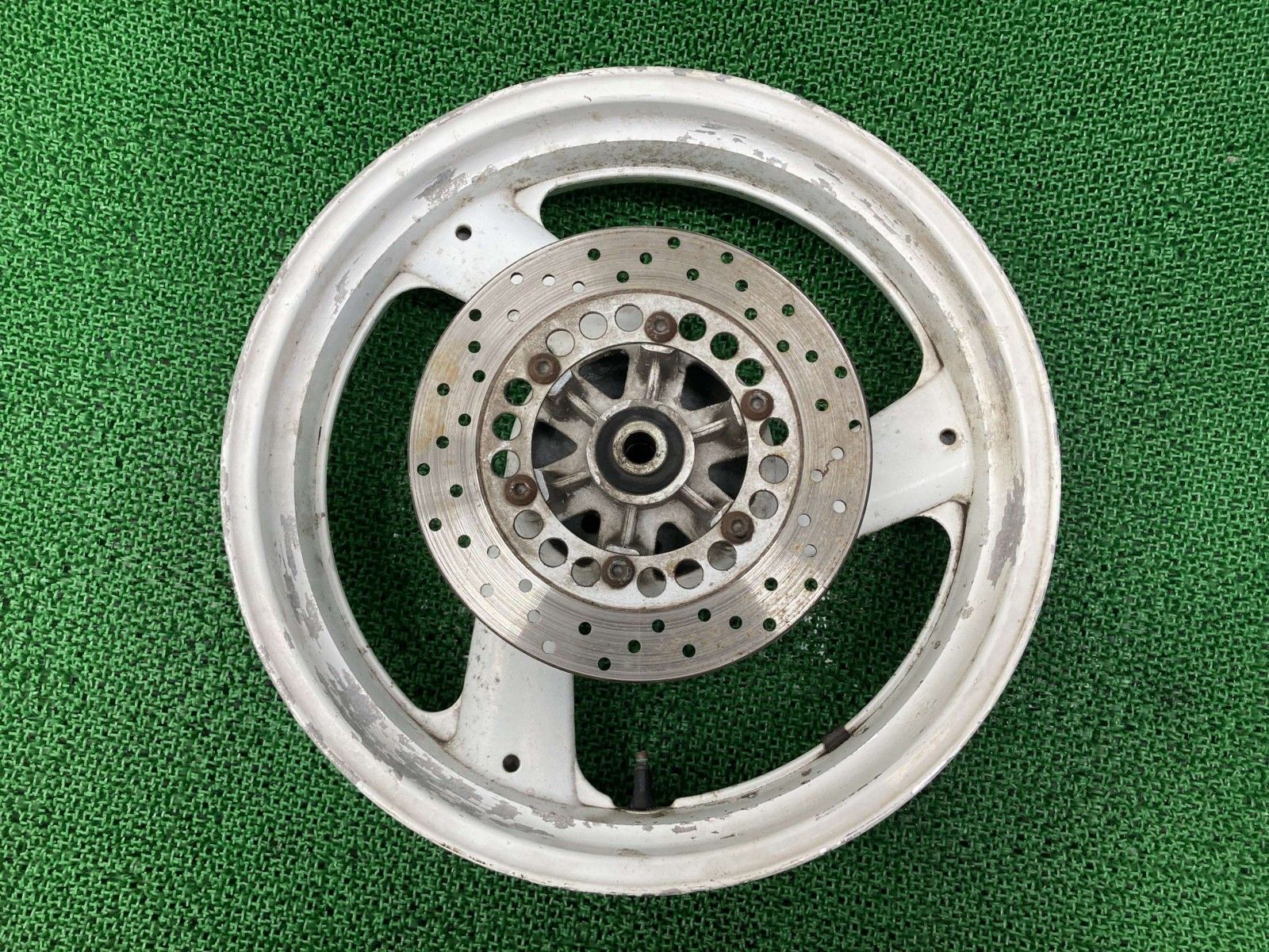 XJR400 リアホイール R-72 ヤマハ 純正 中古 4HM XJR400Rにも 17x4.00 曲がり無し aV XJR400 リアホイール R-72 ヤマハ 純正 中古 4HM XJR400Rにも 17x4.00