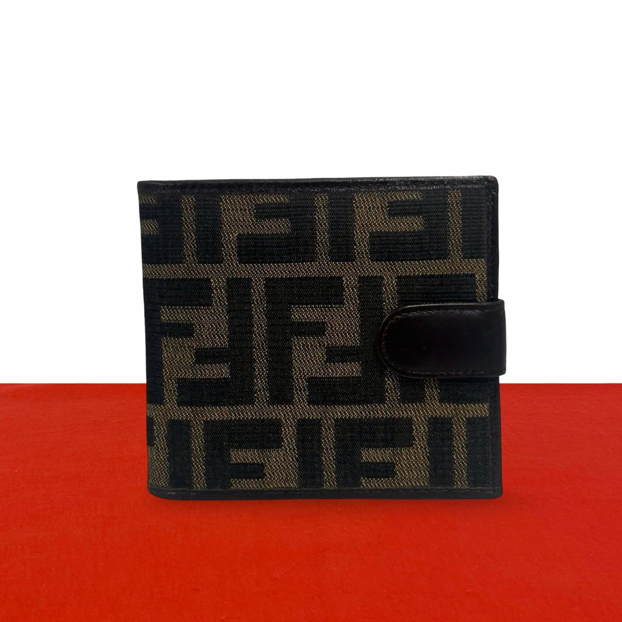 極 美品 FENDI フェンディ FF ズッカ 柄 キャンバス レザー 本革 二つ折り 財布 ミニ ウォレット 札入れ 小銭入れ ブラウン ブラック 07407