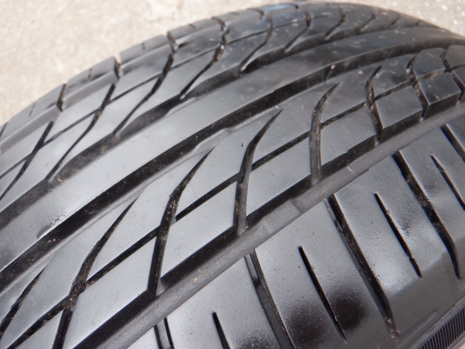 中古バリ山 195/65R15 プラクティバ（ヨコハマ製） 4本 プリウス