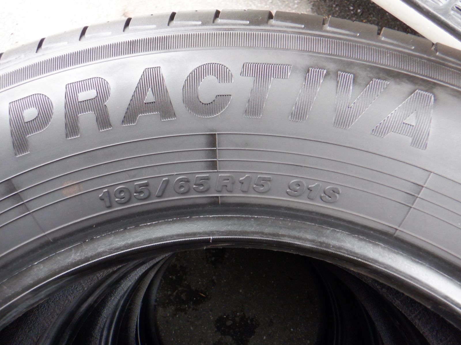 中古バリ山 195/65R15 プラクティバ（ヨコハマ製） 4本 プリウス
