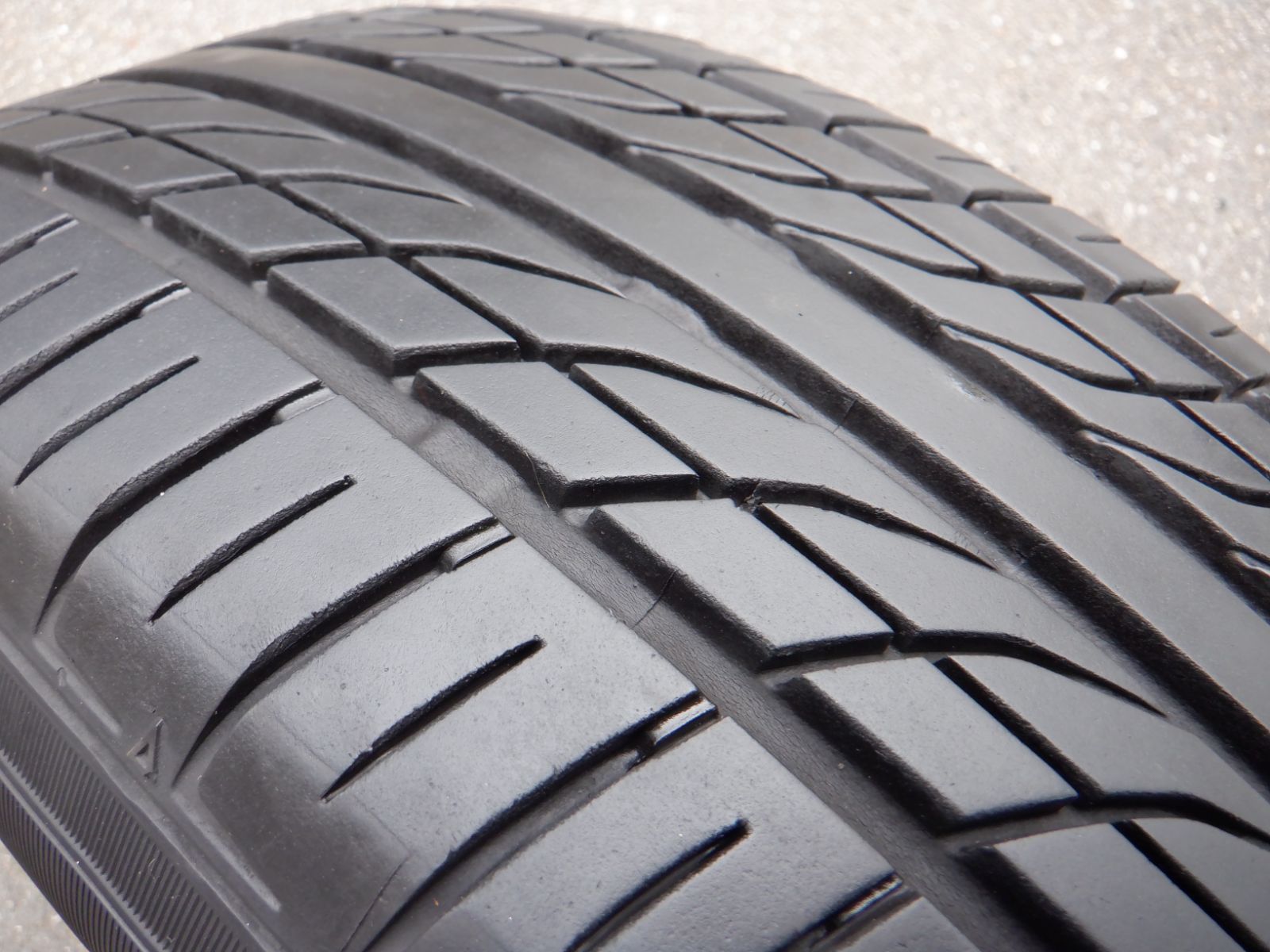 中古バリ山 195/65R15 プラクティバ（ヨコハマ製） 4本 プリウス
