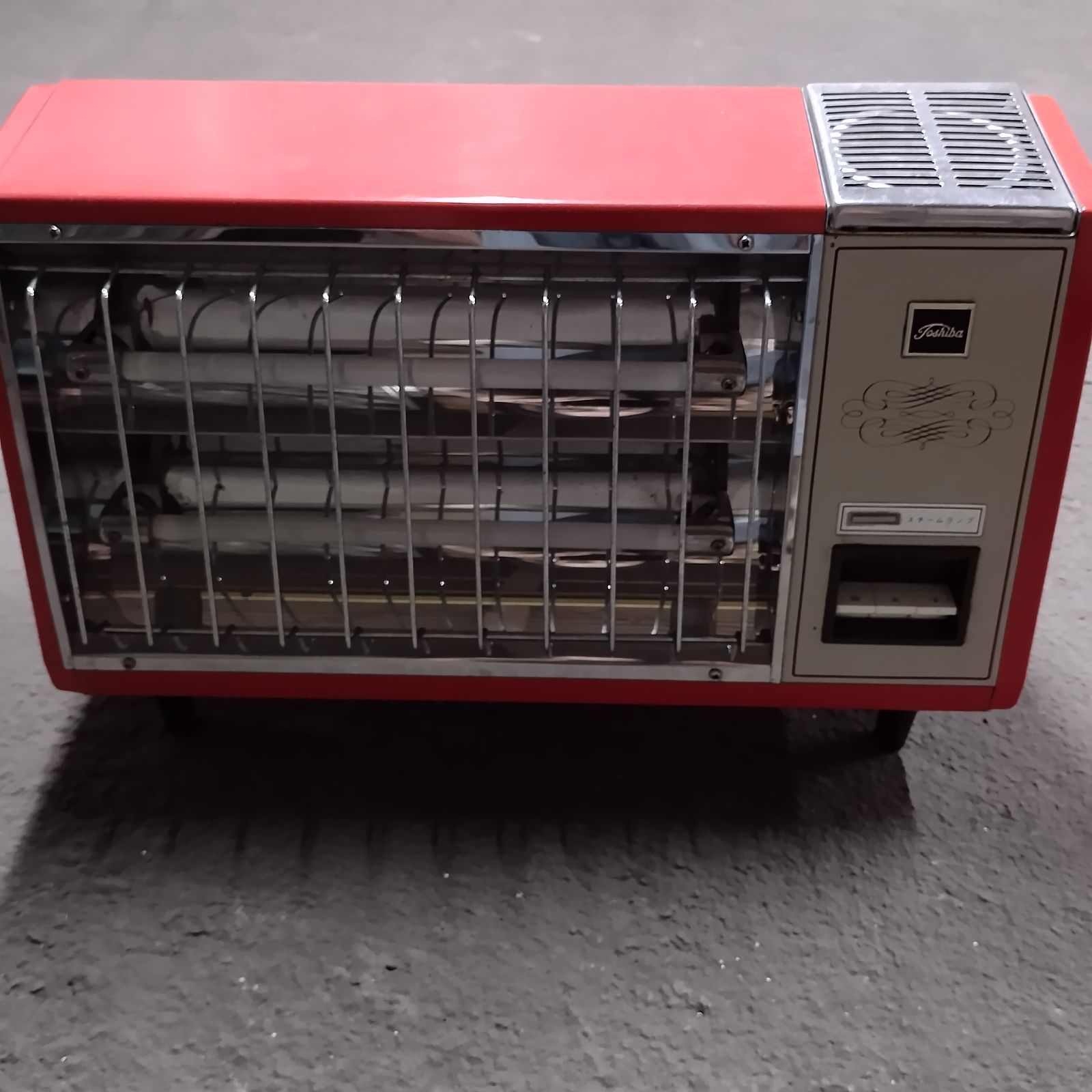 昭和レトロ　東芝電気ストーブ 昭和レトロ】東芝 電気ストーブ SR-650A スチーム付き ジャンク品