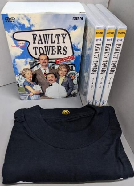 フォルティタワーズ コンプリートコレクションDVDBOX Tシャツ(未使用)付 中古DVD】フォルティタワーズ DVD-BOX Tシャツ付き／ジョン・クリーズ