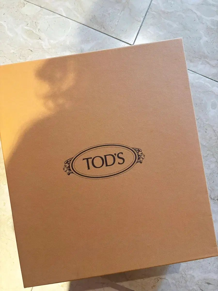 TOD'S ウィンター ゴンミーニ レースアップ アンクル ブーツ