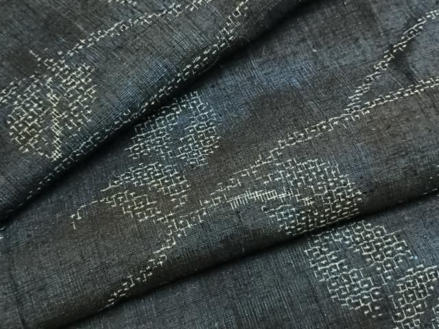 平和屋着物●結城紬　80亀甲　枝葉文　三越扱い　正絹　逸品　未使用　AABI2039fy 27,300円