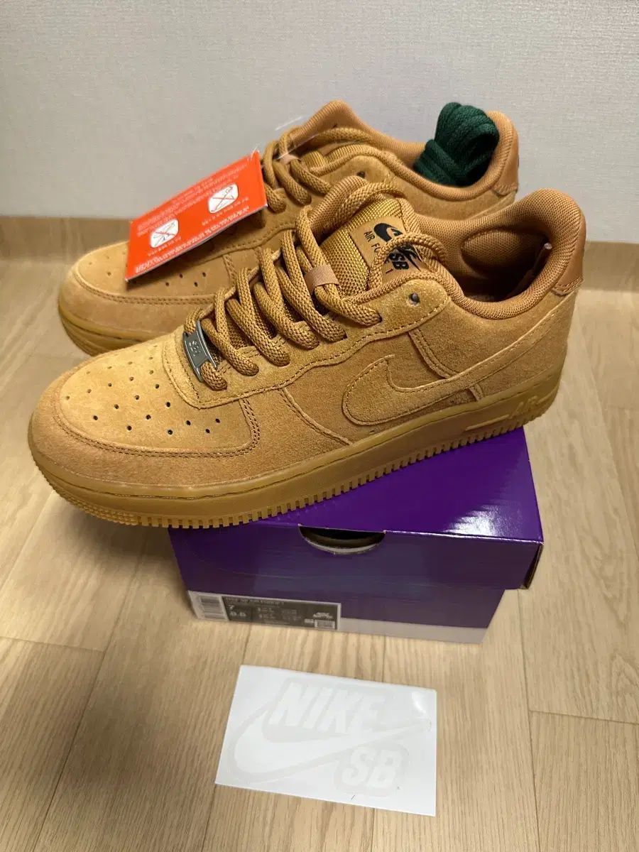 250 NIKE SB エアフォース 1 ロー プラック アンド ブラック