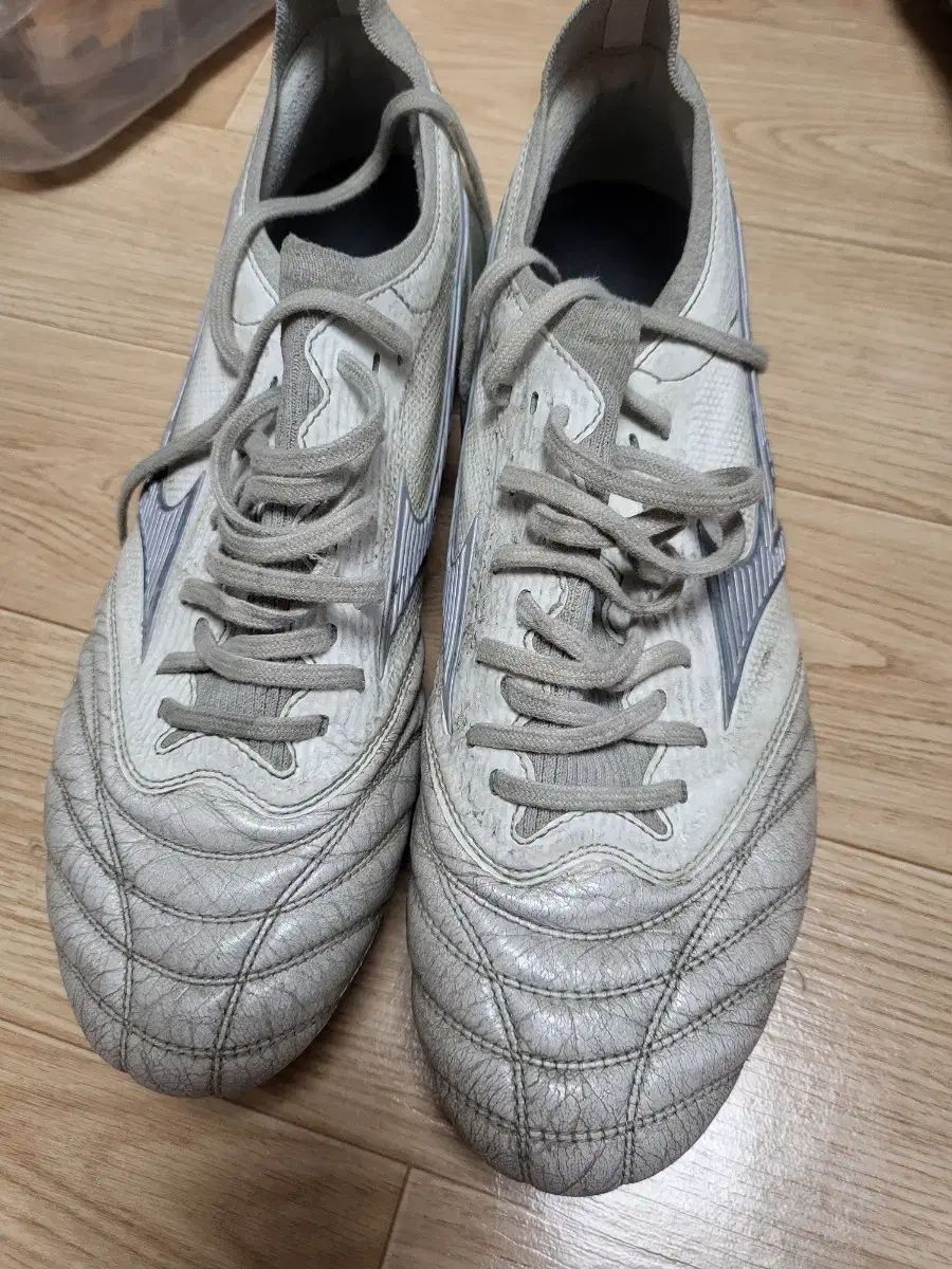 ミズノ モレリア ベータ ジャパン サッカーシューズ (260) 白