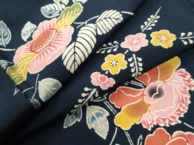 平和屋着物●上質な小紋　型染め　草花文　鬼しぼ縮緬　正絹　逸品　CABG0500yc