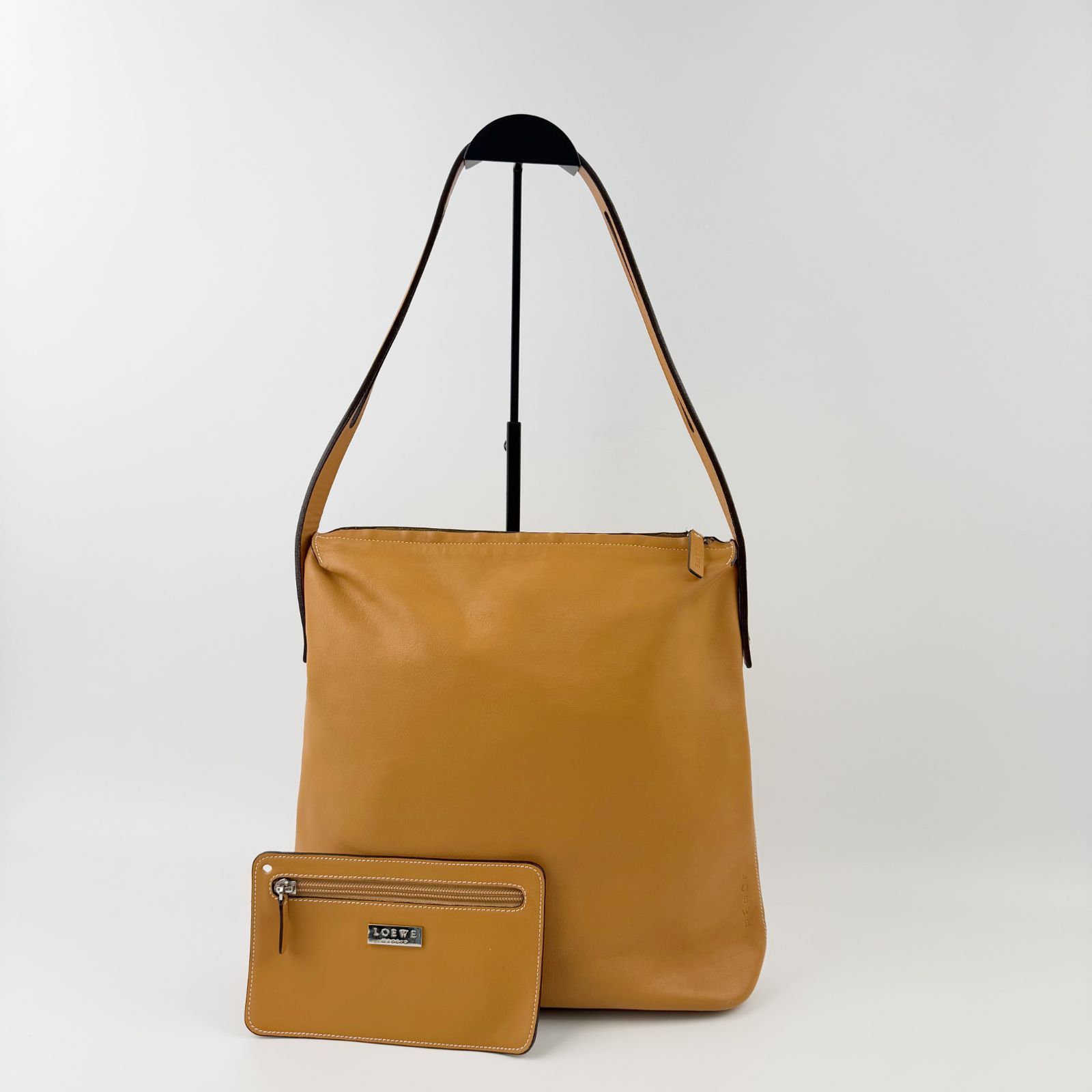 中古】LOEWE ロエベ レザー ワンショルダーバッグ ポーチ付き 