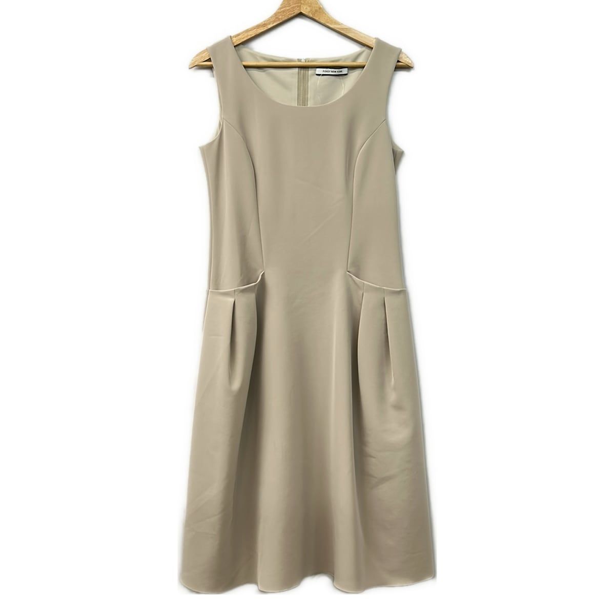 FOXEY NEW YORK(フォクシーニューヨーク) ワンピース サイズ40 M レディース美品 - 38961 ベージュ ノースリーブ/ロング