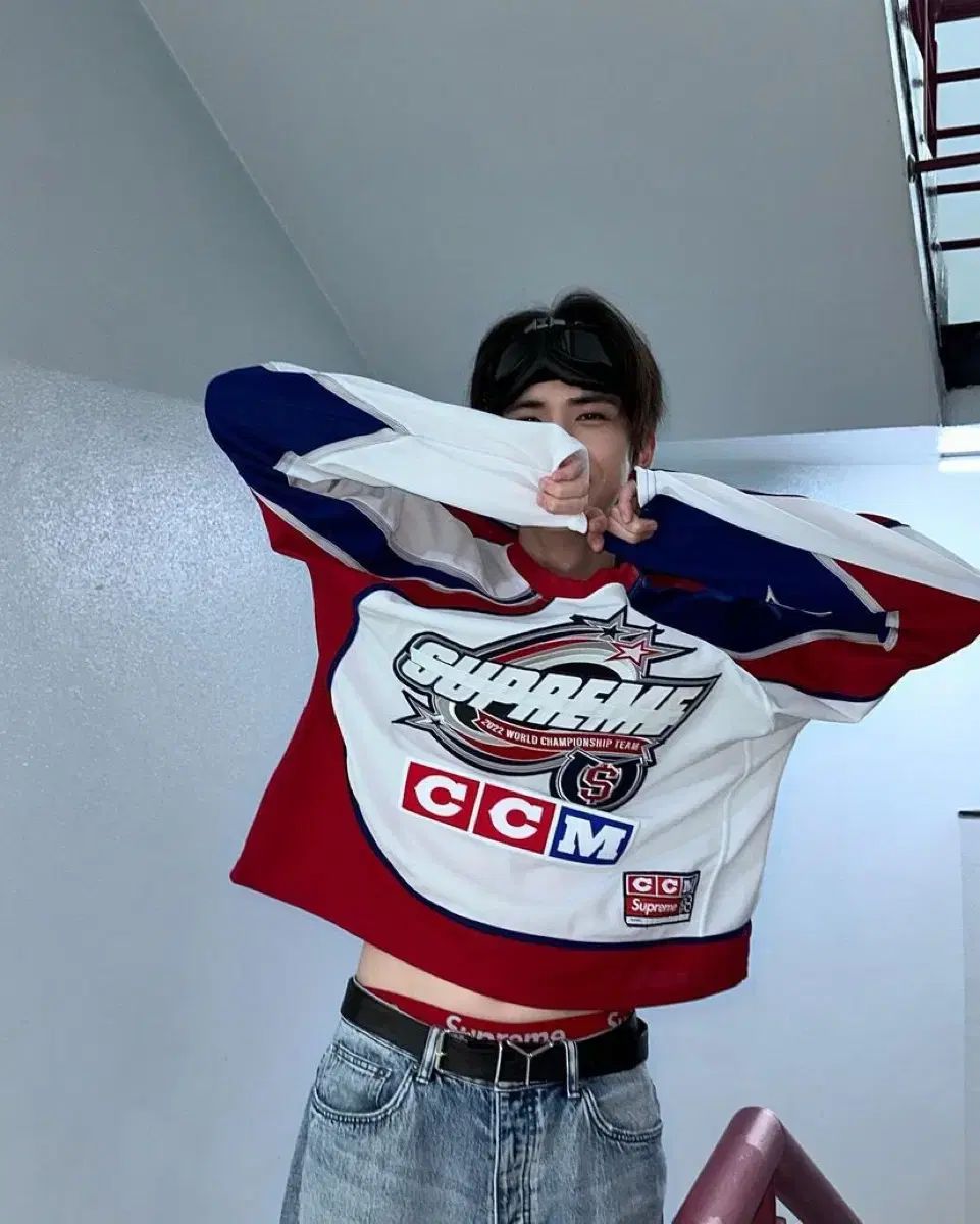 THE BOYZ(ザ・ボーイズ・ドボイズ) ヨンフン(YOUNGHOON) 未公開 サイン入りチェキ ポラロイド 着裝