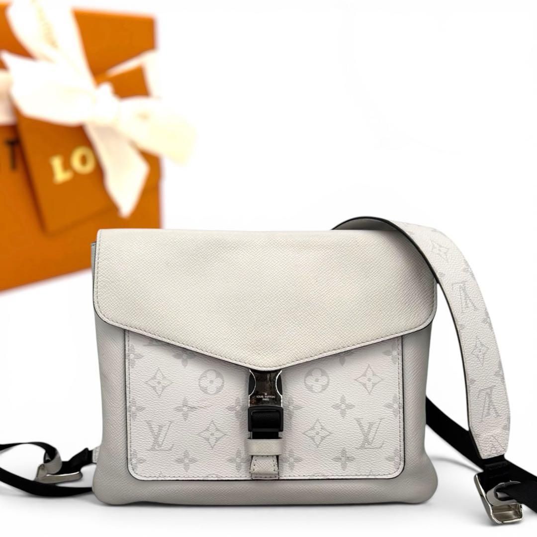 ルイヴィトン　タイガラマ　フラップ　メッセンジャー　ショルダーバッグ LOUIS VUITTON モノグラム エクリプス