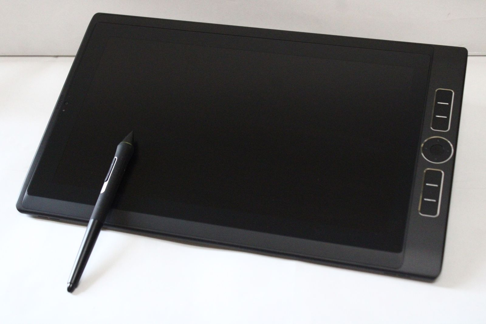 Wacom MobileStudio Pro 13 DTH-W1321 Core i5-8269U/8GB/128GB ワコム