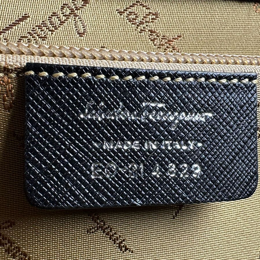 サルヴァトーレフェラガモ Salvatore Ferragamo ハンドバッグ ダブル
