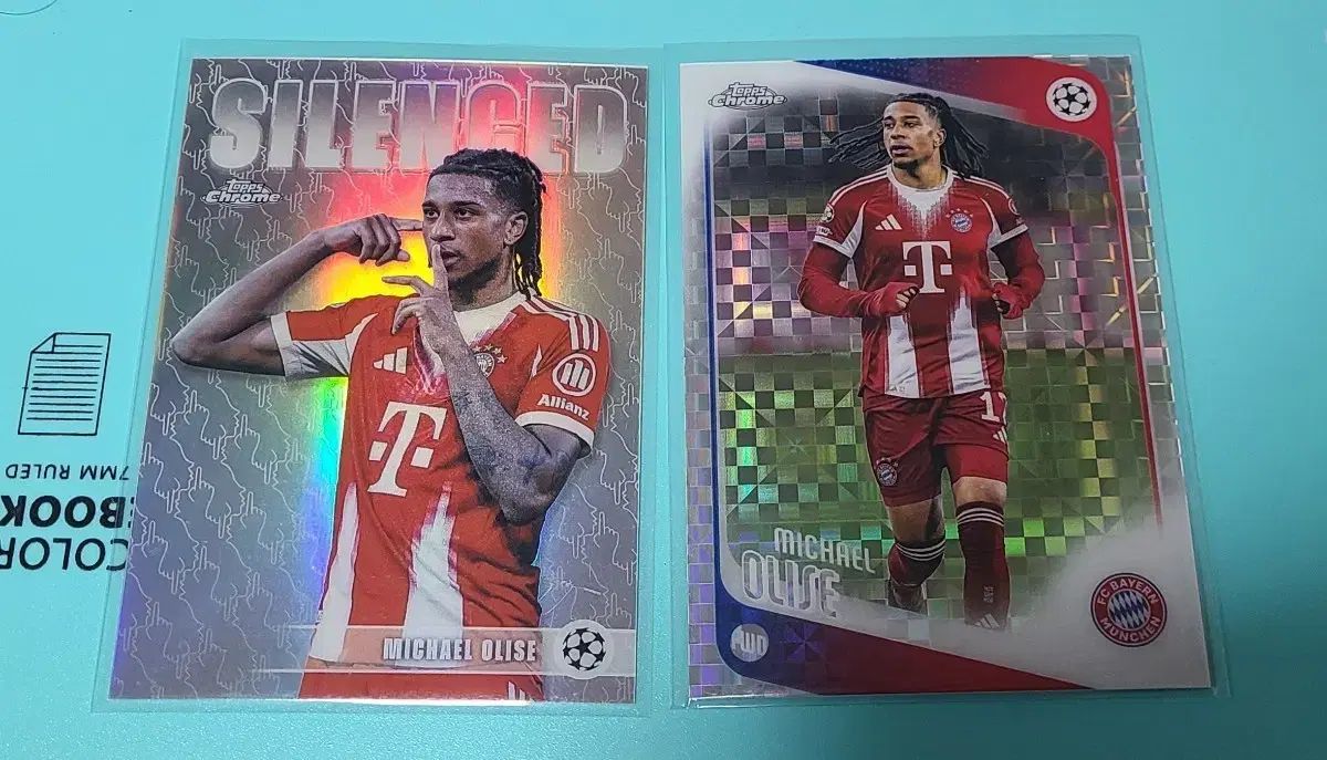 マイケル・オールイズ Topps Chrome サッカー カード 2種-バッグと財布