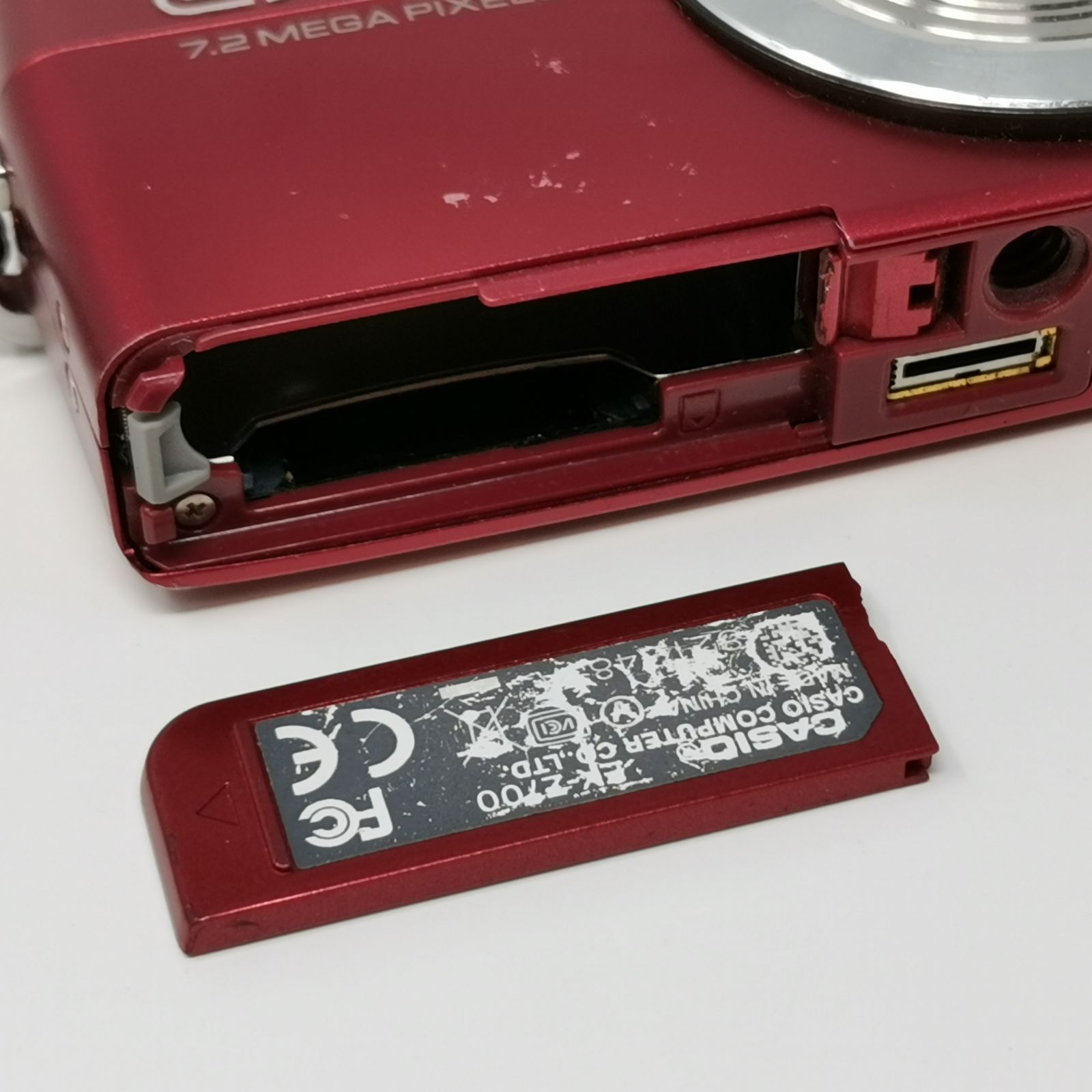 CASIO EXILIM EX-Z700 デジタルカメラ デジカメ レッド 動作確認済