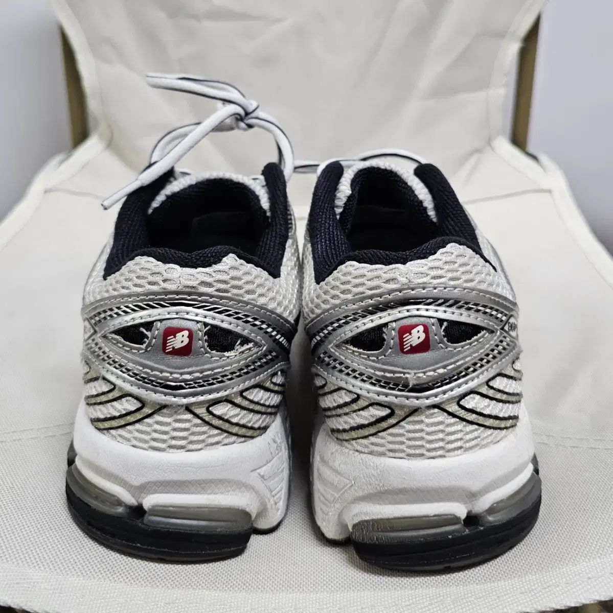 ニューバランス 860 v2 シルバー メッシュ 260