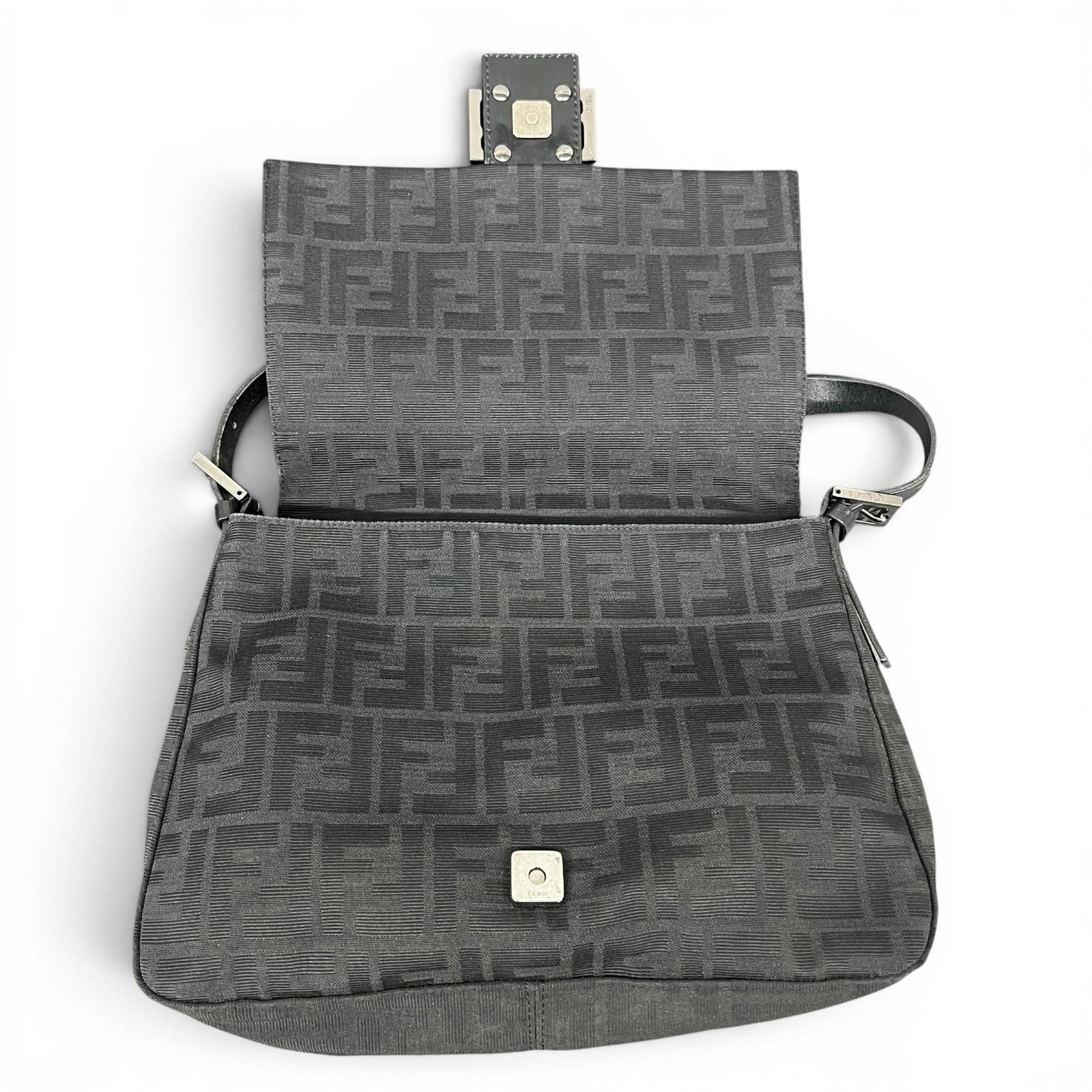 FENDI 希少 美品 フェンディ マンマバケット ズッカ ショルダーバッグ 
