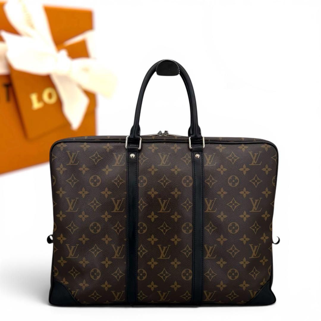 ルイヴィトン　モノグラム　マカサー　ポルトドキュマン　ヴォワヤージュ LOUIS VUITTON ビジネスバッグ