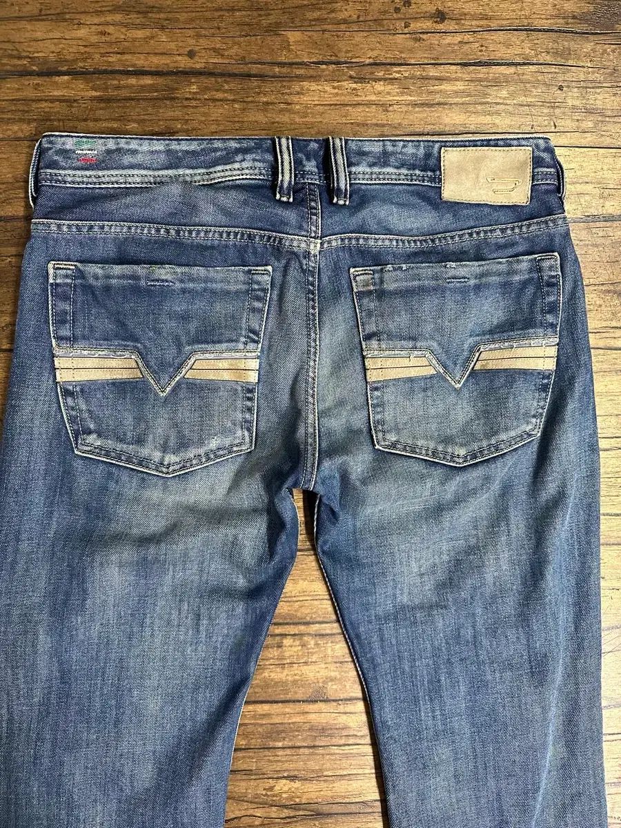 DIESEL ZATINY 008AT ウォッシュ ブーツカット デニム パンツ 32
