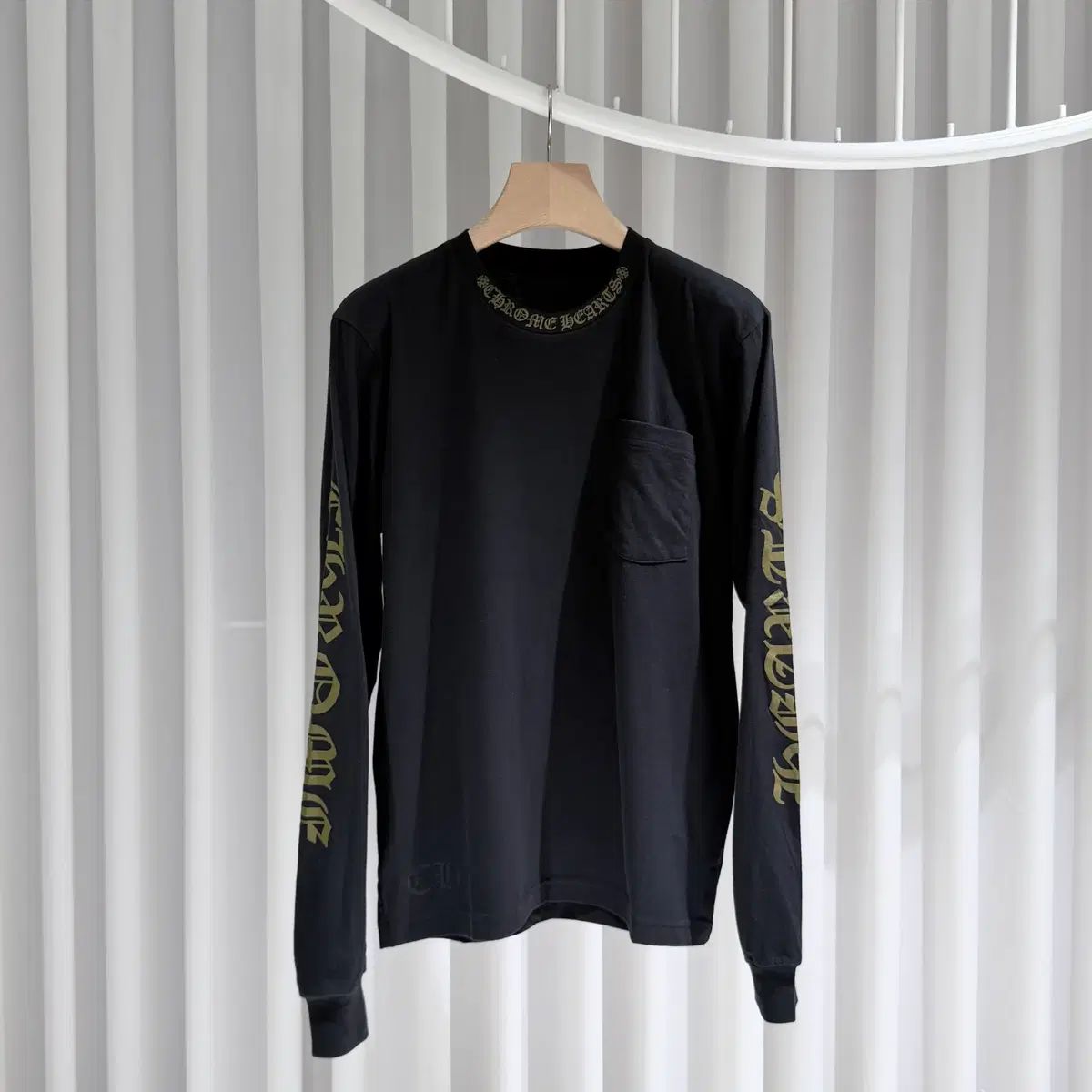 (S+級/M) / CHROME HEARTS クロムハーツ ネック ロゴ ポケット ロングスリーブ Tシャツ ブラック カーキ