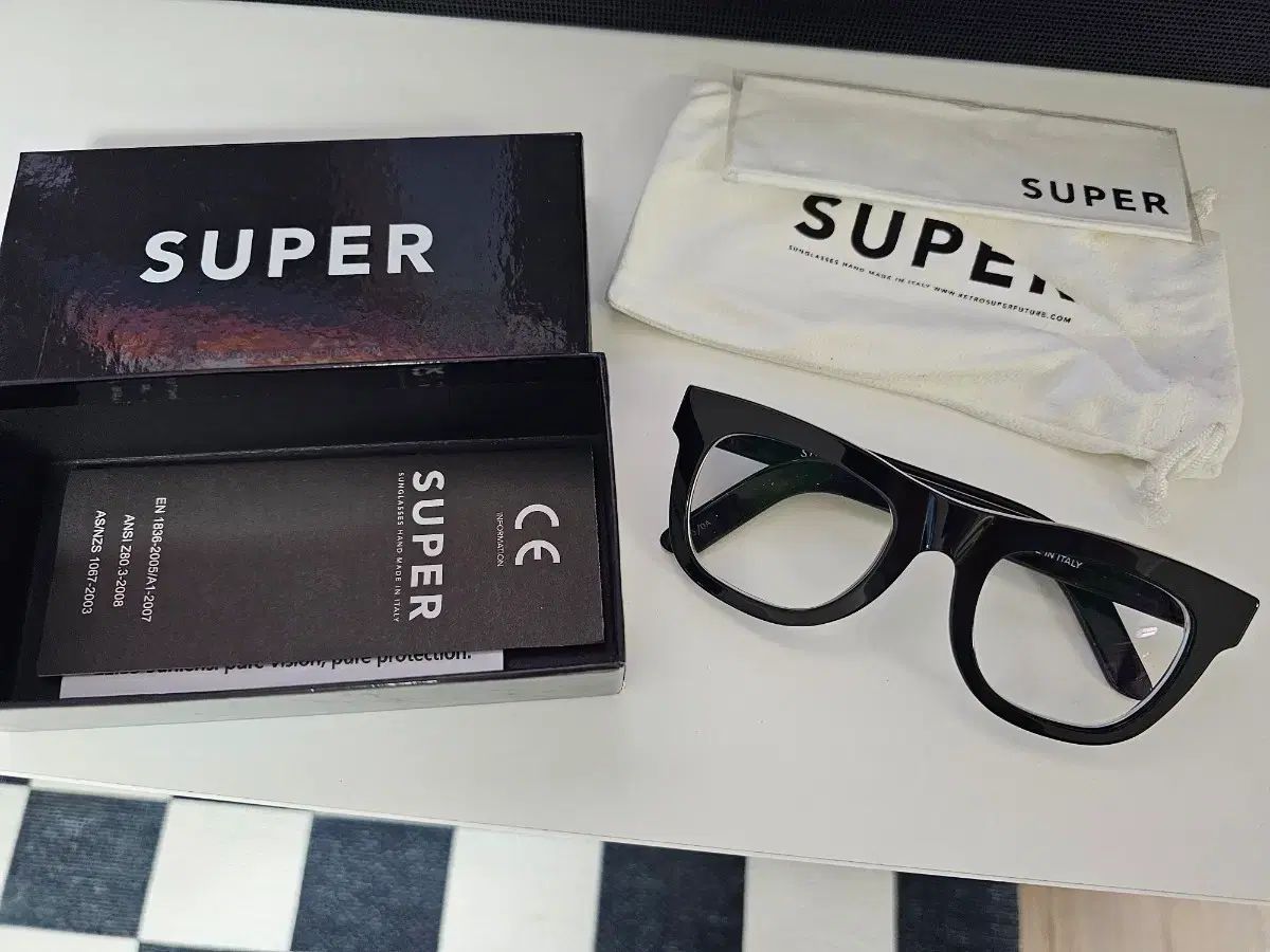 スーパー SUPER サングラス メガネ 045モデル 26,857円