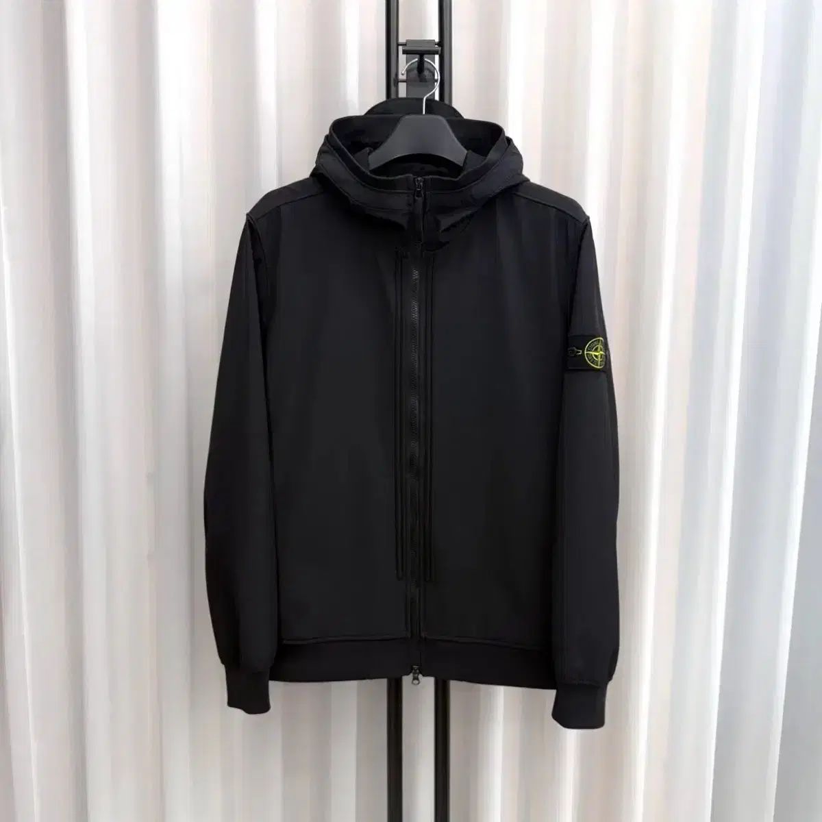 XL / 1回着用 STONE ISLAND ストーンアイランド ソフトシェル フード ウィンドブレーカー ブラック