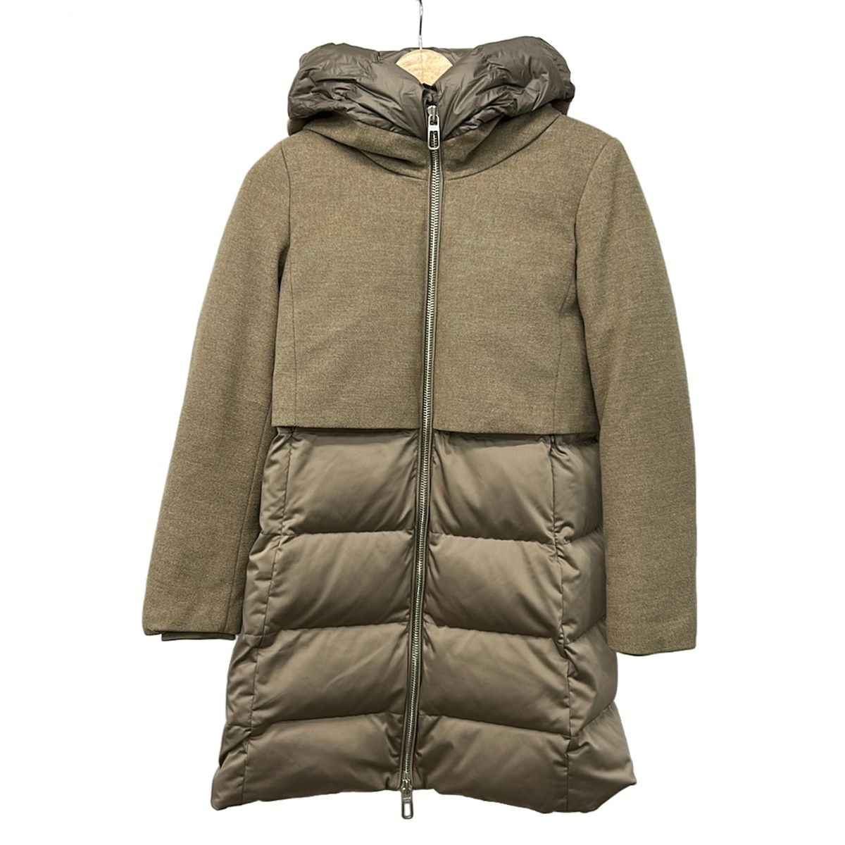 DUNO(デュノ) ダウンコート サイズ40 M レディース美品 - ベージュ×グレーベージュ 長袖/冬