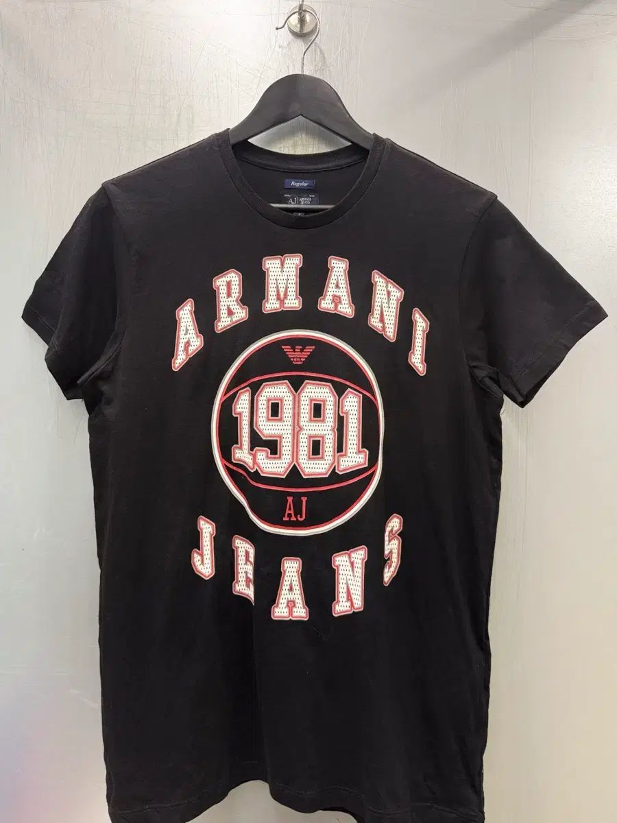 Armani Jeans 1981 ヴィンテージ バスケット グラフィック ブラック 半袖 Tシャツ