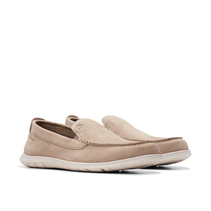 クラークス メンズ シューズ スリッポン・ローファー Clarks Flexway Step Sand Suede サンド