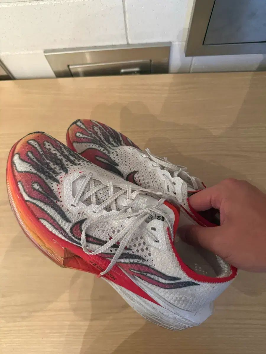 ナイキ ランニングシューズ 280