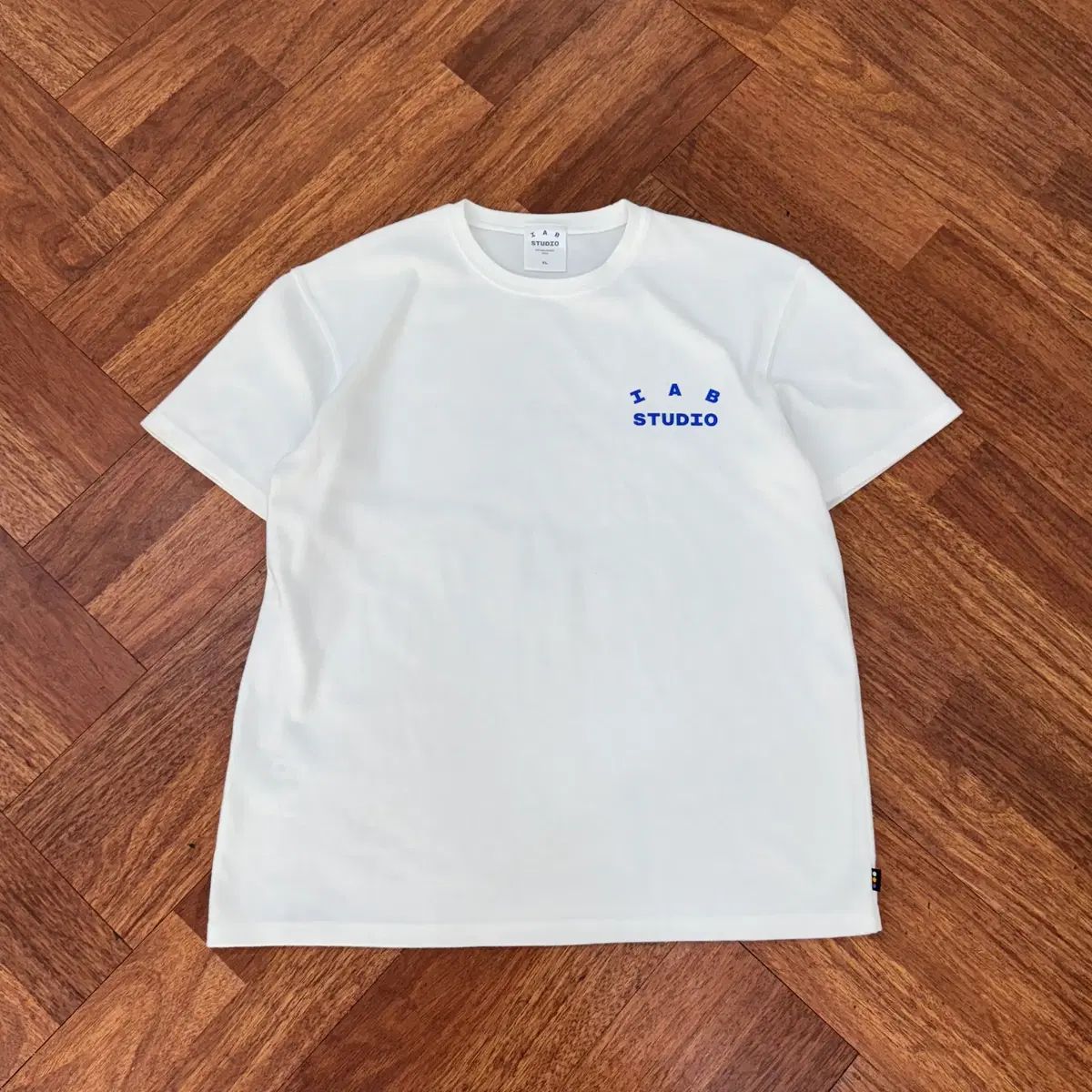 XL IAB Studio 10周年 半袖Tシャツ