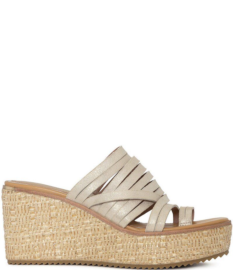 ドナルドプリネール レディース シューズ サンダル プラットフォーム スエード Donald Pliner Ithaca Suede Platform Wedge Toe Ring Sandals P