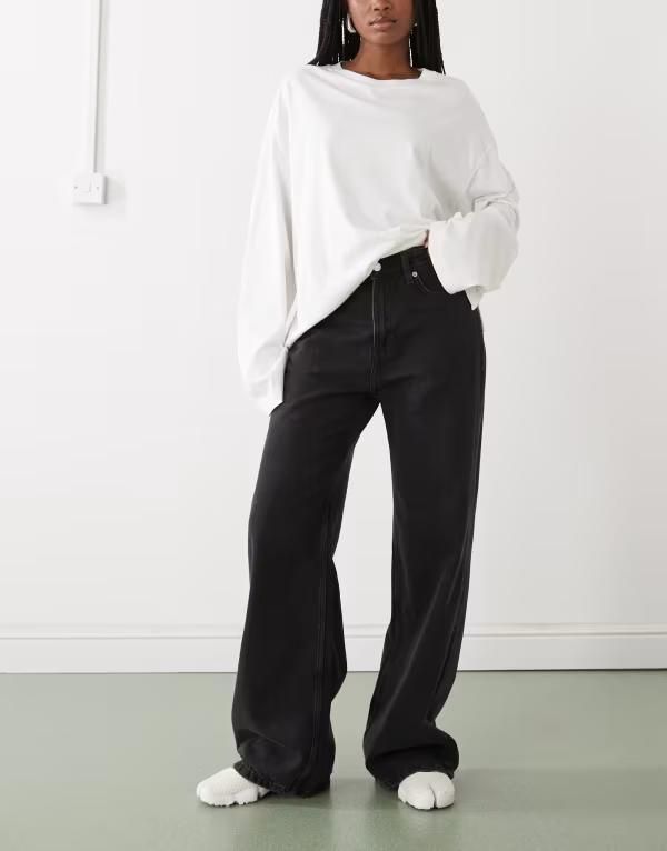 ウィークデイ レディース ボトムス デニムパンツ ジーンズ Weekday Missy low waist baggy fit jeans wash Tuned black ブラック