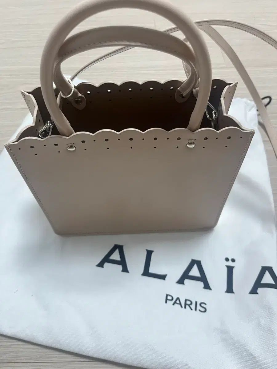 アライア バッグ